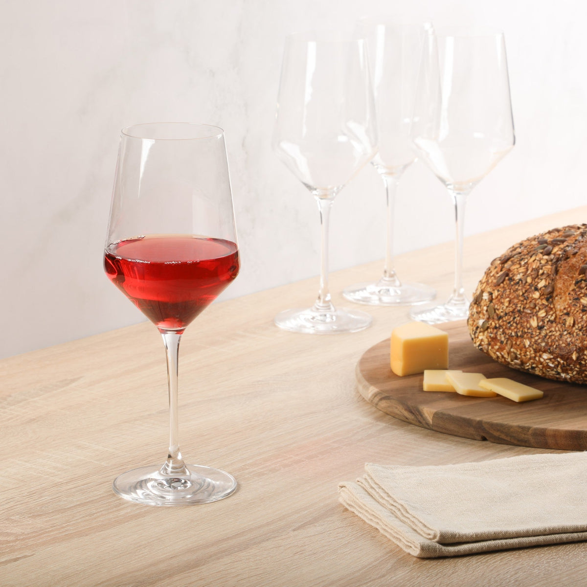 Sur La Table Kitchen Essentials Crystal Clear 18 OZ 4 Pack All Purpose White Wine Glass With Modern Curve Silhouette