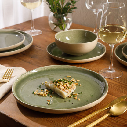 Gibson Elite Manila Bay 12-Piece Stoneware Dinnerware Set, Service for 4, Reactive Glaze Modern Artisan Plates, Bowls & Mugs, Round Design