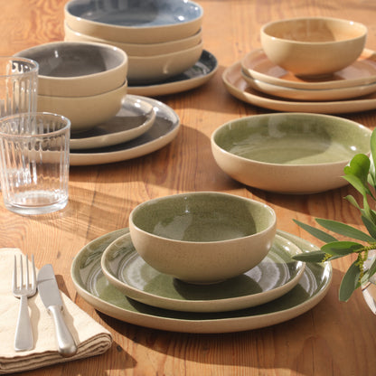 Gibson Elite Manila Bay 16-Piece Stoneware Dinnerware Set, Service for 4, Reactive Glaze Modern Artisan Plates, Bowls & Mugs, Assorted Colors, Round Design
