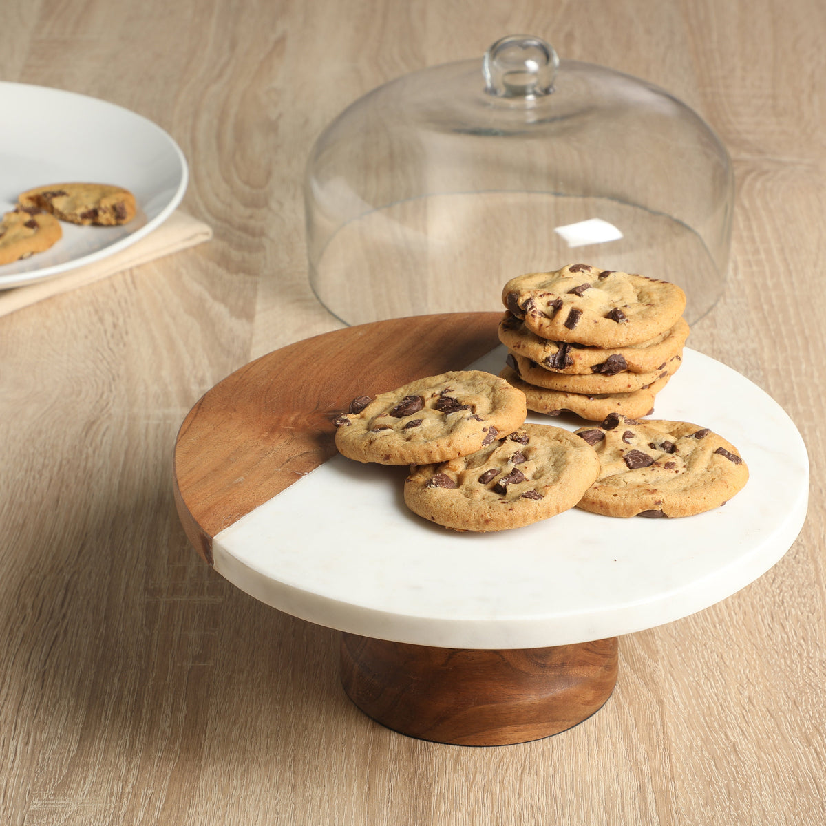 Gibson Elite Ridgehaven 10" Marble & Wood Cake Stand, Serving Platter, Charcuterie Board, and Center Piece Home Décor With Glass Lid
