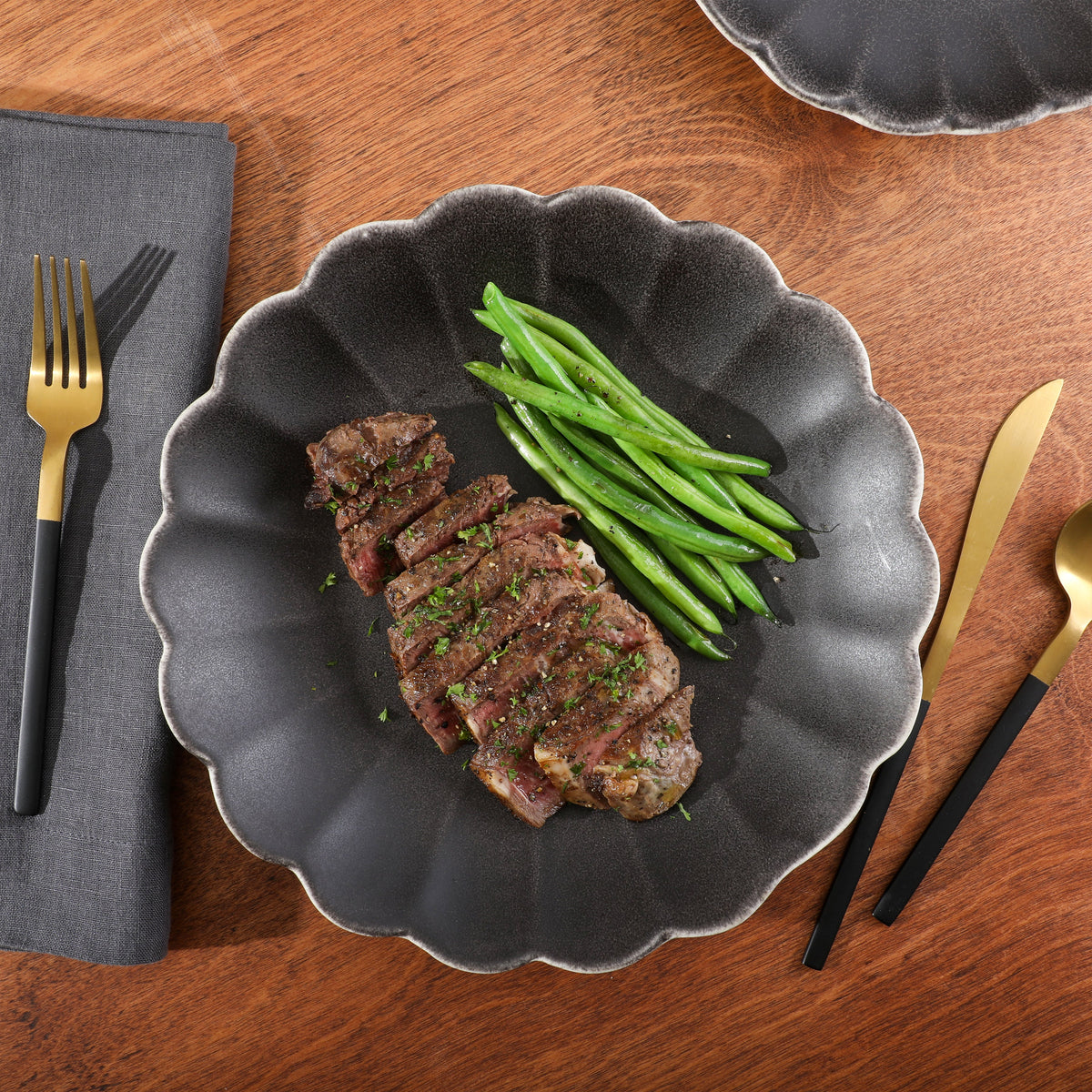 Gibson Elite Malibu Shore 16 Piece Scallop Stoneware Reactive Glaze (Service for 4) Ceramic Plates and Bowls Dinnerware Set
