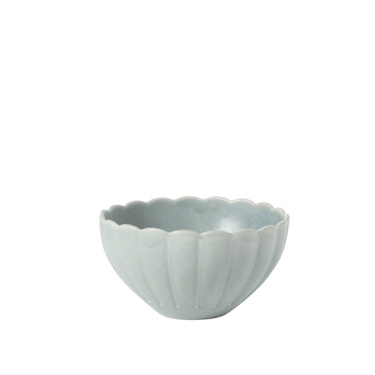 Gibson Elite Bistro Fleur Stoneware Cereal Bowls Set of 4, 5.5-Inch Scalloped Bowls, Fluted Kitchen Bowls for Cereal, Soup, Salad