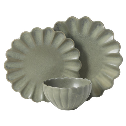 Gibson Elite Plates and Bowls Sets, 12-Piece Stoneware Dinnerware Set for 4, Scalloped Dish Set with Dinner Plates, Salad Plates & Bowls