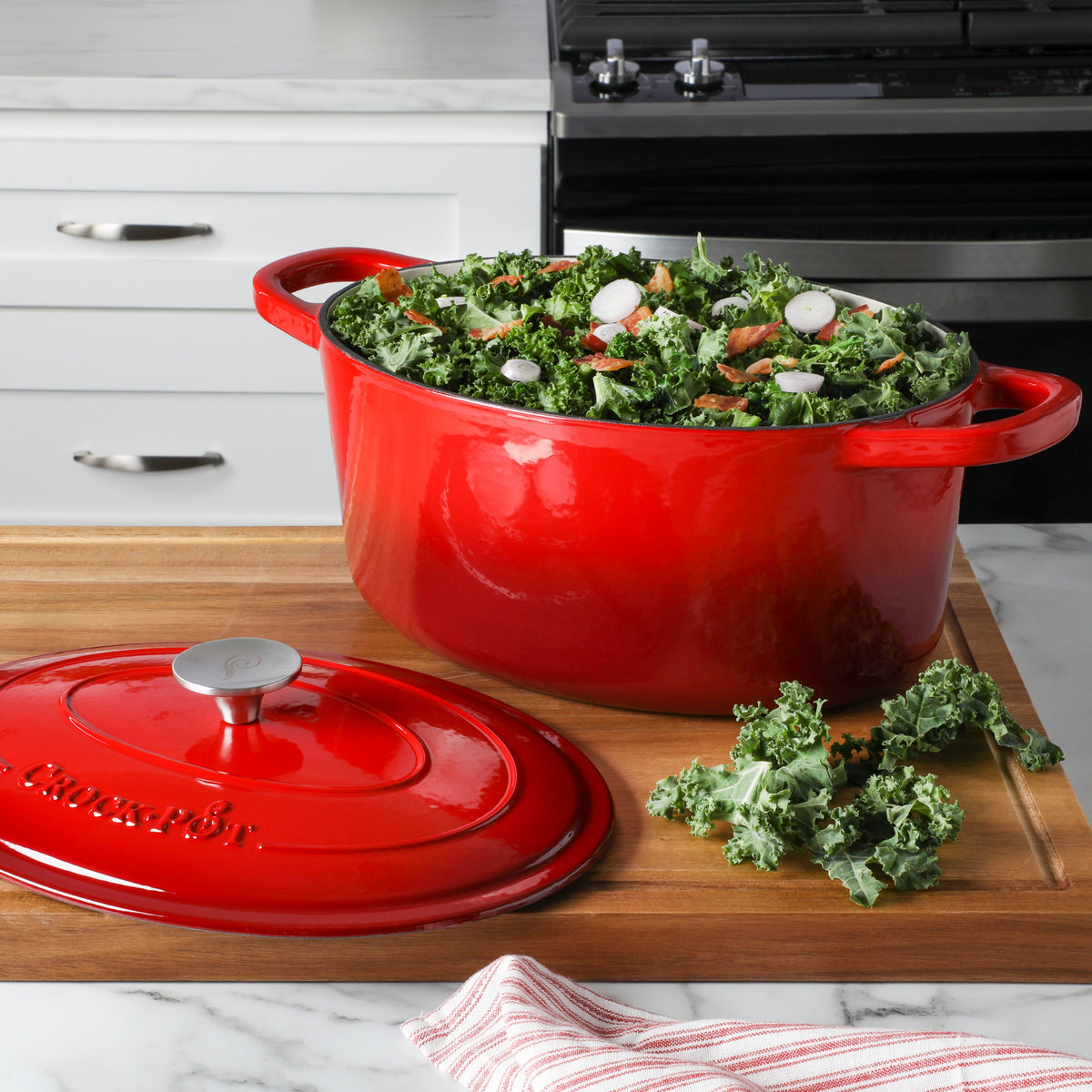 Crock Pot Artisan 7-Quart Oval Enameled Cast Iron Dutch Oven